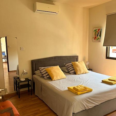 Extremely Comfy Apt With Spacious Private Terrace 10Min Walk To The Beach & In Town Larnaka Exterior foto